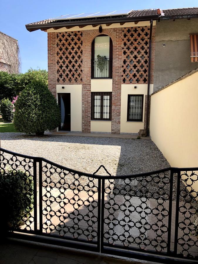 L'Ago Nel Pagliaio Apartment Turbigo ภายนอก รูปภาพ